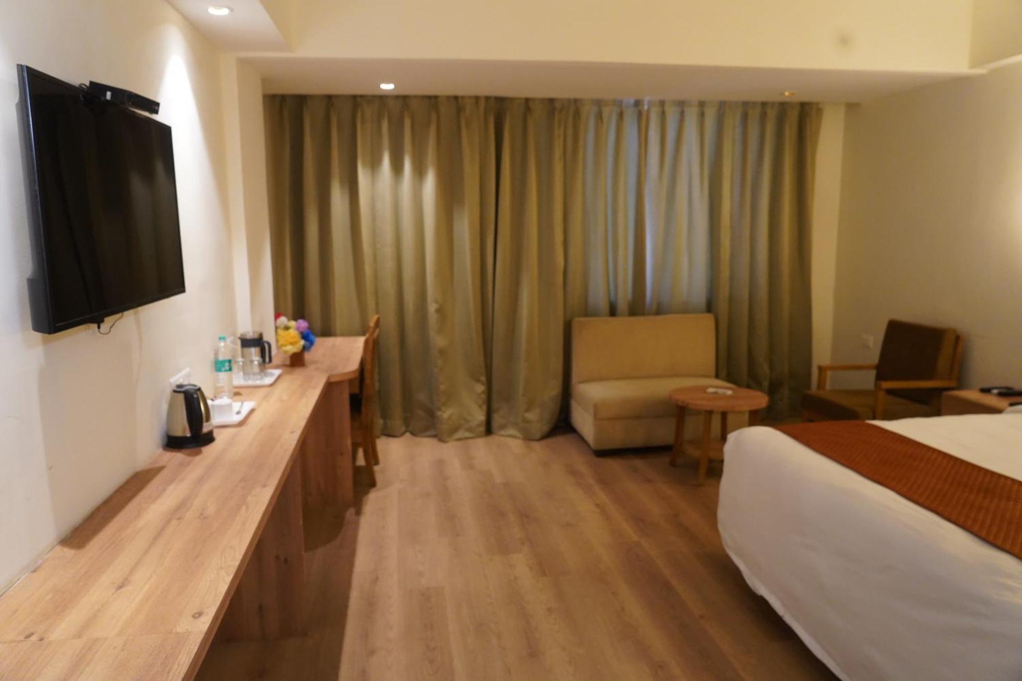 Hotel Forest Avenue - Best Luxury Hotel In Dehradun Esterno foto