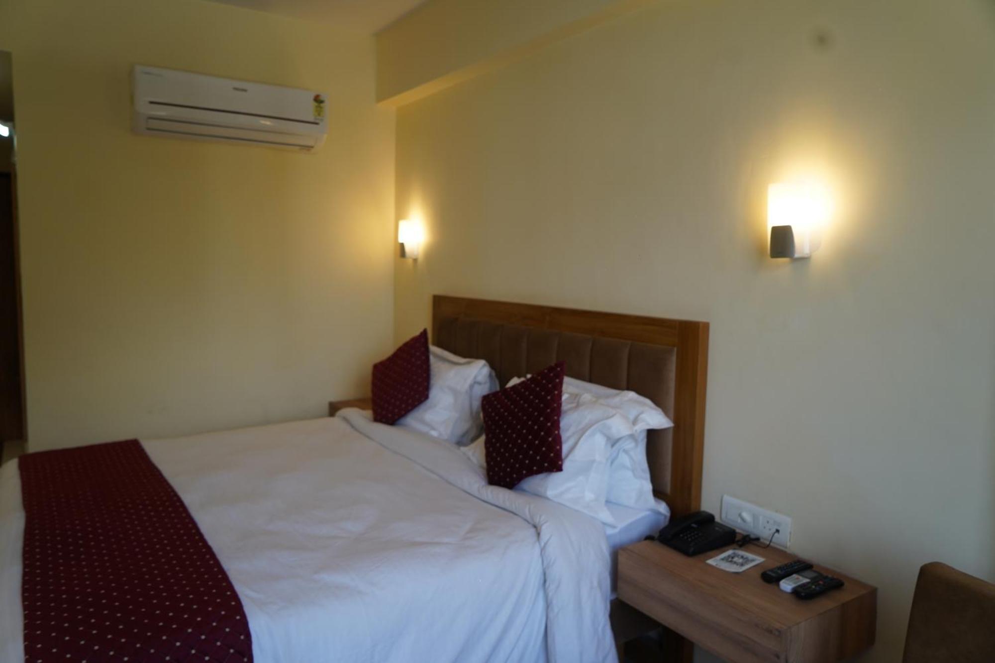 Hotel Forest Avenue - Best Luxury Hotel In Dehradun Esterno foto