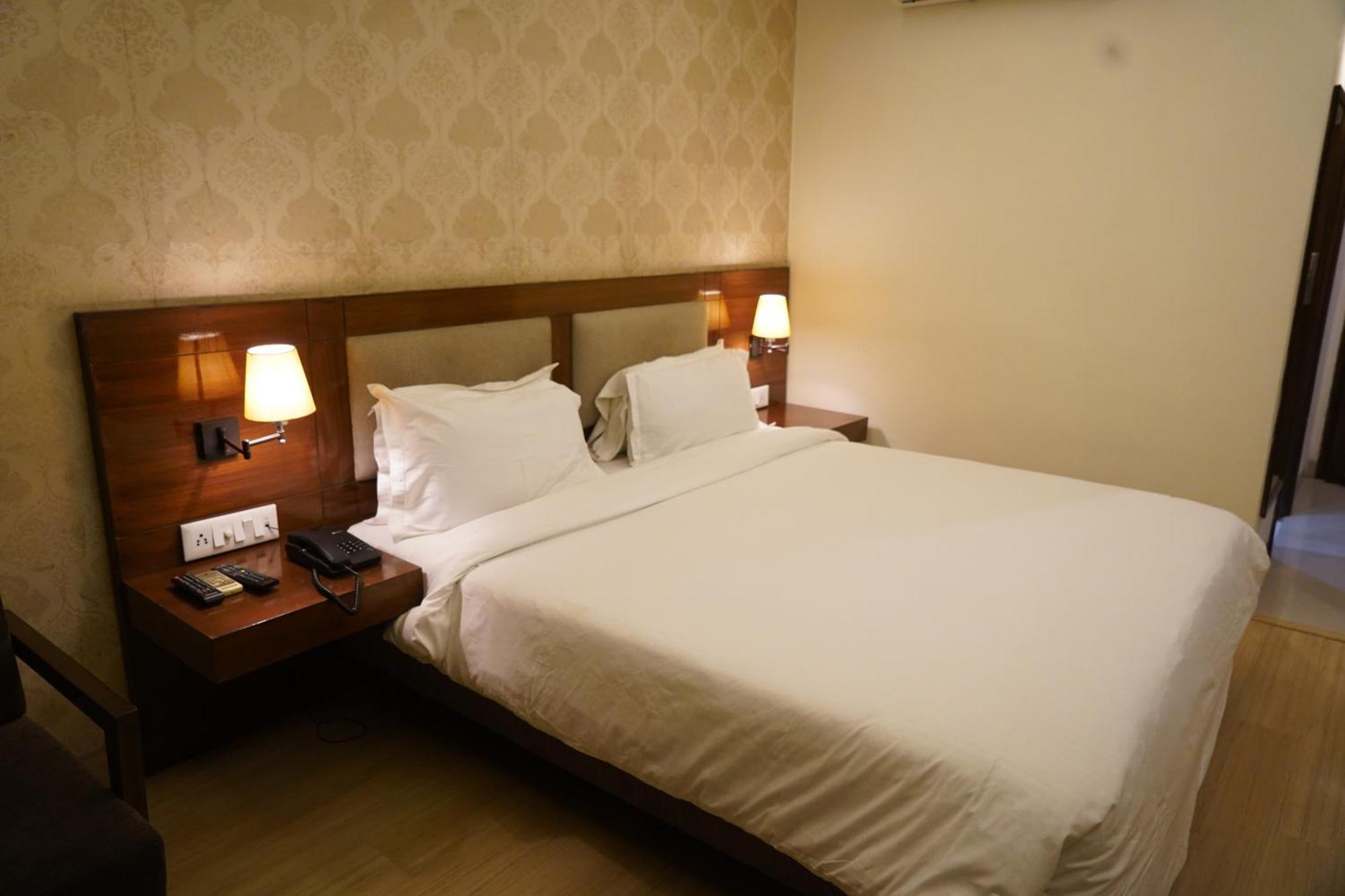Hotel Forest Avenue - Best Luxury Hotel In Dehradun Esterno foto